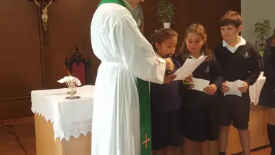 Comenzamos el curso: Eucaristía de inicio de curso, 3º y 4º de Primaria, foto 15 de 63