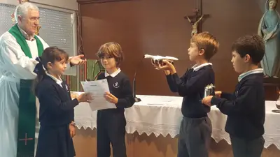 Primera foto de Comenzamos el curso: Eucaristía de inicio de curso, 3º y 4º de Primaria